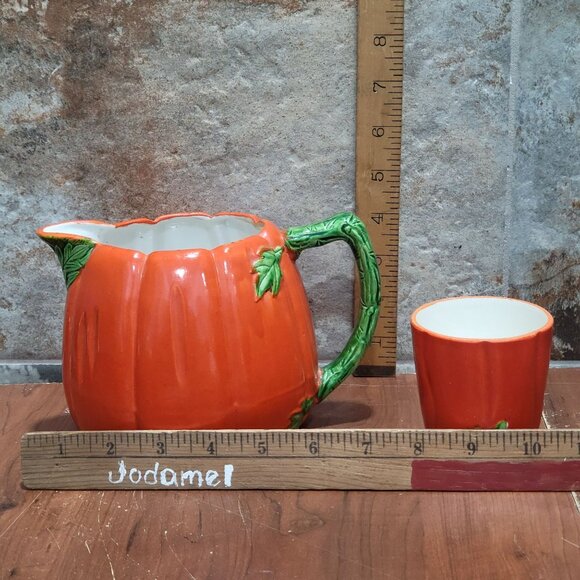 s-l400.jpg Vintage Tomato Juice Pitcher and 6 Cup Set